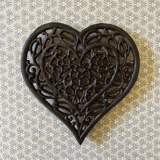 Cast Iron Heart Shaped Ornate Trivet Stand for Hot Pans or Dishes